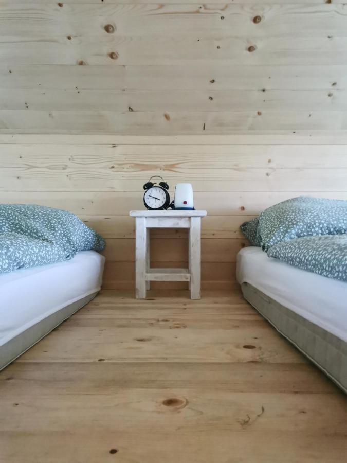 Treehome Tinyhouse Střítež Exterior foto